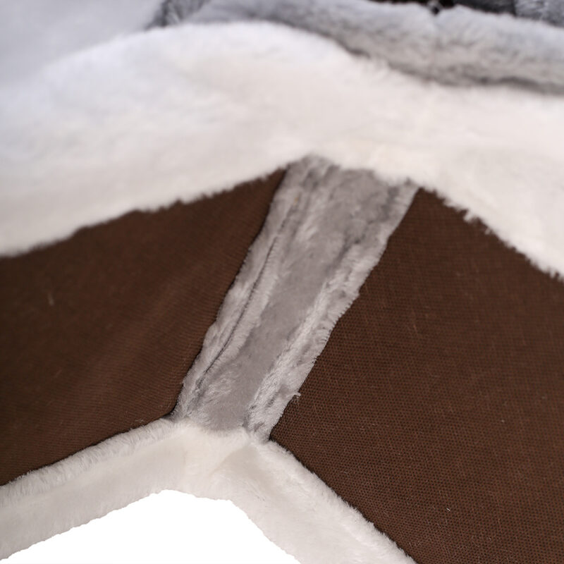 Snoekie Dreieckiger Kratzhaus – kompakt, stabil und ideal für kleine Wohnungen