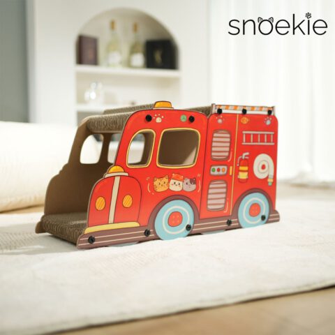 SNOEKIE Feuerwehr Katzen Kratzhaus aus Wellpappe und MDF, 55 x 23 x 30 cm, Katzenhöhle mit Kratzbrett, stabiler Katzenkratzer im Feuerwehr-Design, 1,9 kg