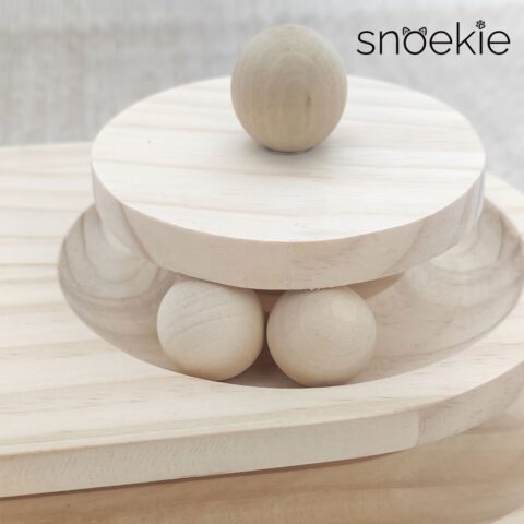 snoekie Bootsform-Kratzbaum aus Kiefernholz – Ovale Basis mit 360° Kugelspiel & hohem Sisalstamm
