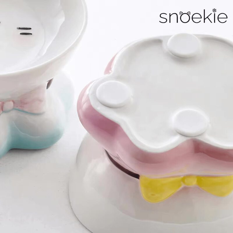 snoekie Keramik Katzennapf mit Katzenmotiv – Erhöhter Futternapf & Wassernapf für Katzen, Rutschfester Standfuß, Spülmaschinengeeignet, Niedliches Design